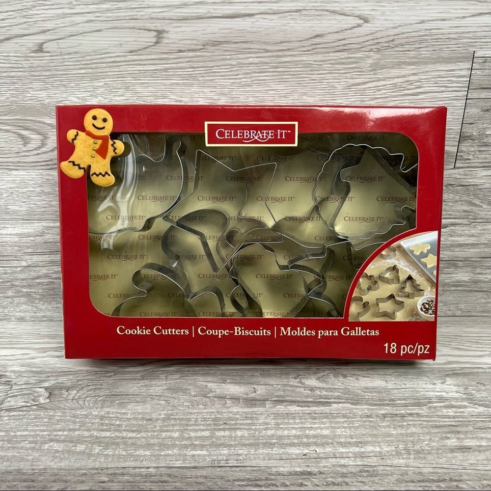 celebrate it Christmas cookie cutters incomplete 10 PCs